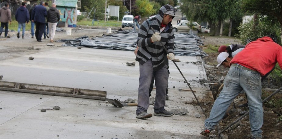 Bariloche: contina a buen ritmo la pavimentacin de Calle Morales