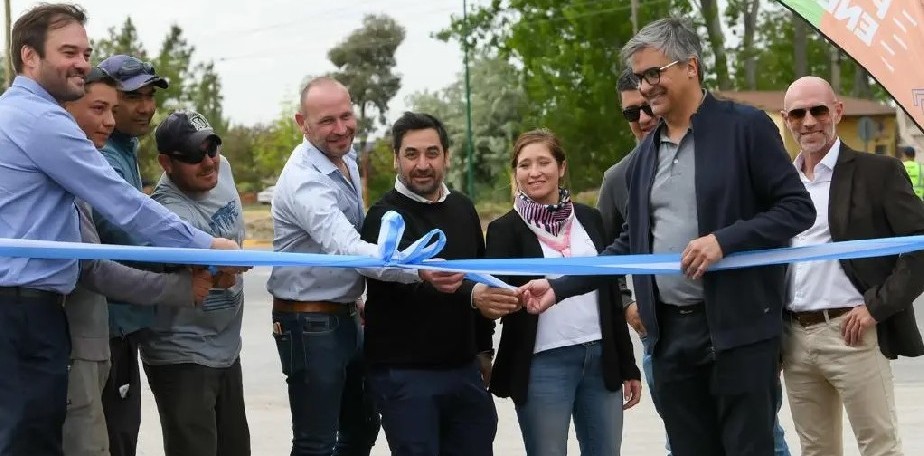 Fernndez Oro: se inaugur un nuevo acceso vial a la ciudad