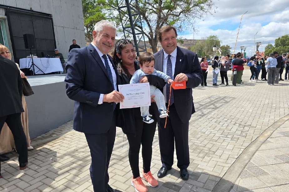 Villa Regina: lotes con servicios para 150 familias